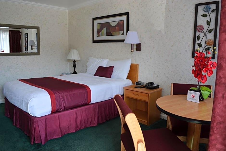 Travelers Inn