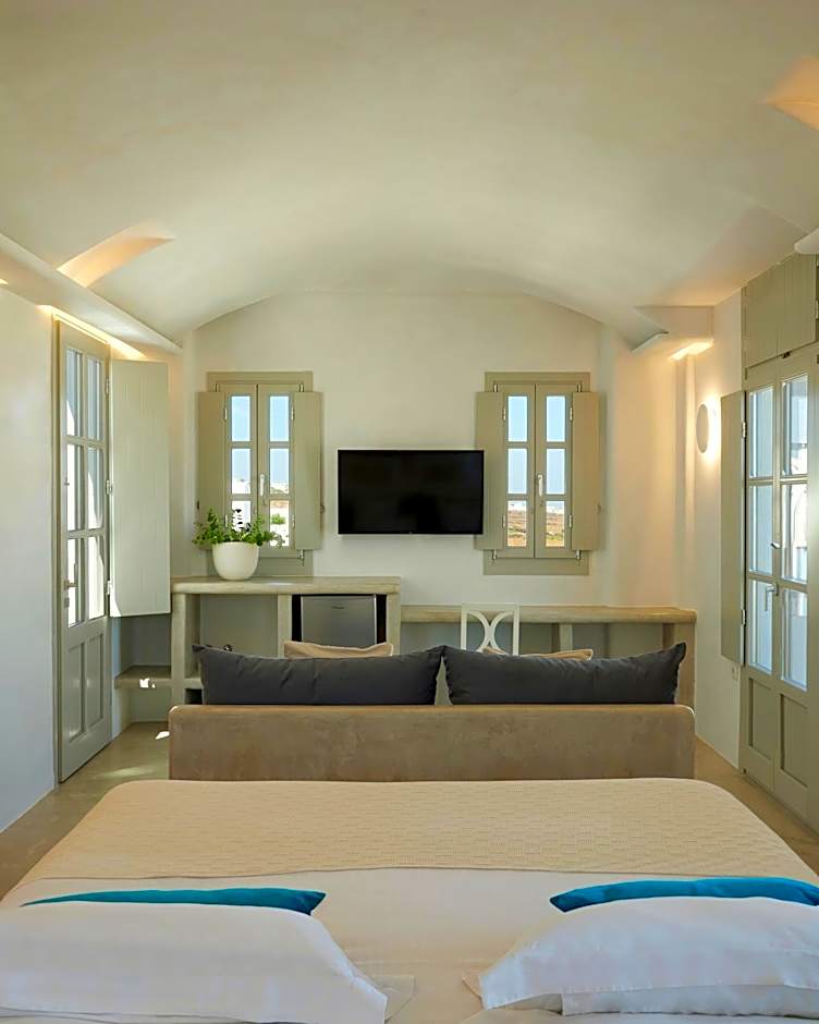 Danae Suites Santorini