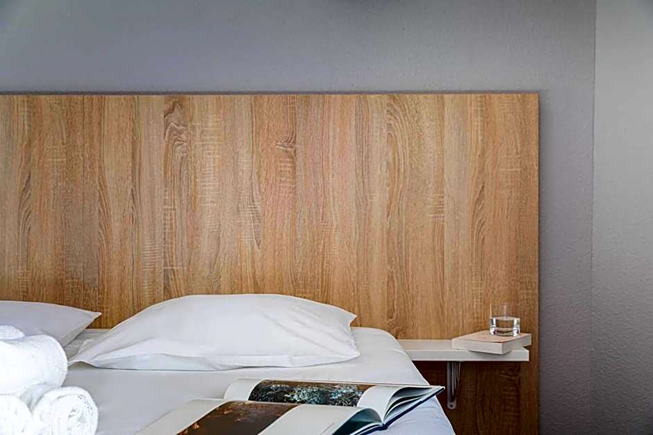 Logis Hôtel Restaurant L'Abri