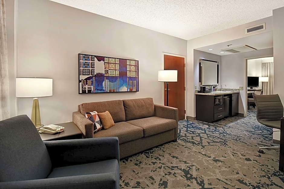 Embassy Suites By Hilton Charleston