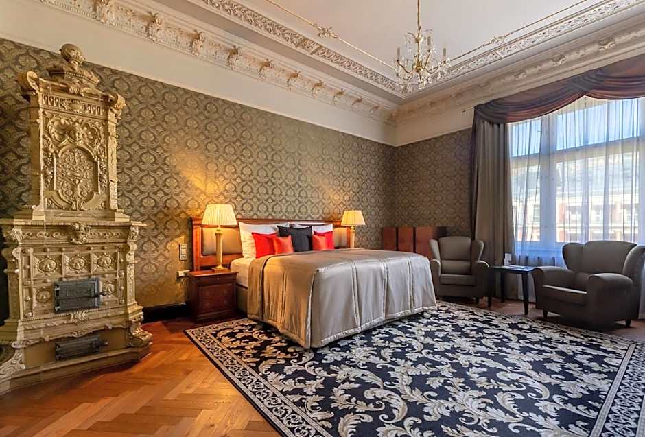 Photo 1 of 5 of President Suite