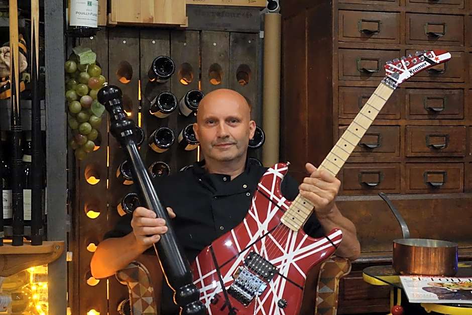 Hostelry Music Repetition
