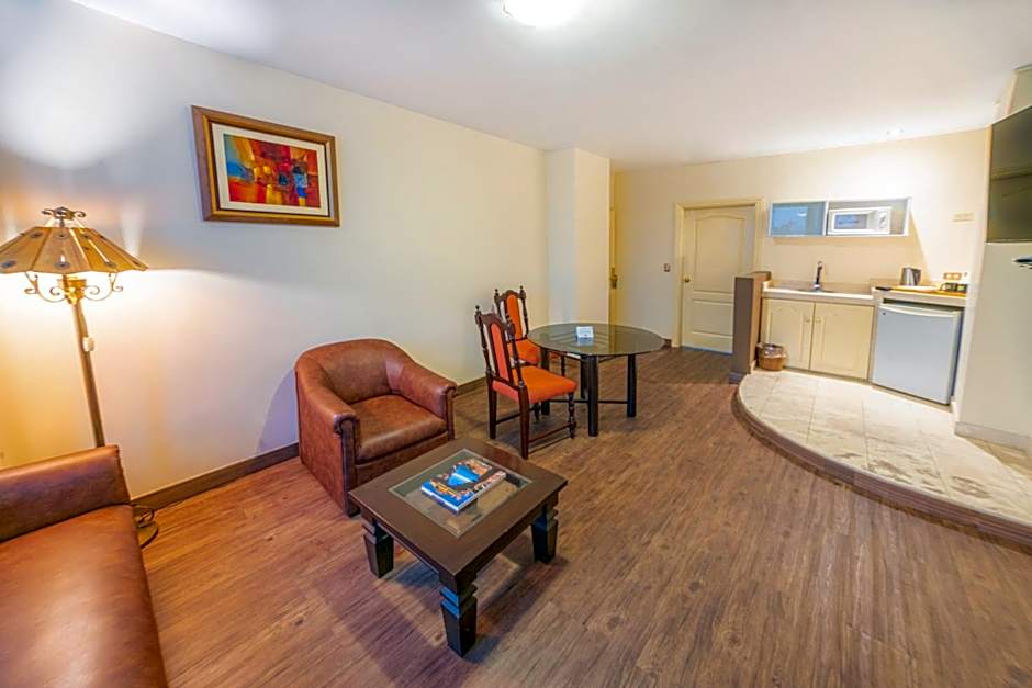 Miraflores Colon Hotel