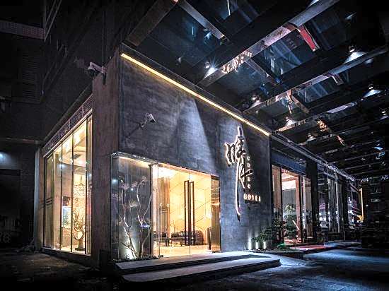 Ching Hotel