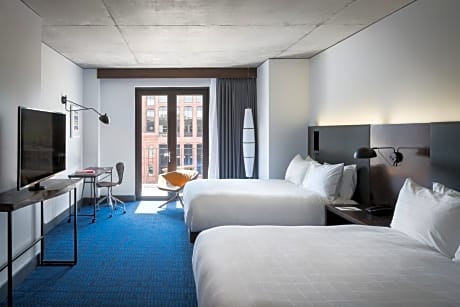 Deluxe Queen Room