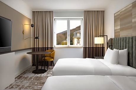 TWO DOUBLE BEDS FAMILY CONNECTING ROOM