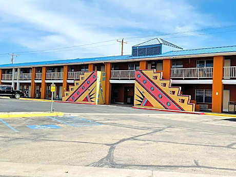 The Classic Desert Aire Hotel