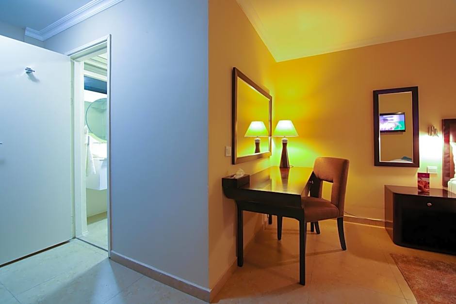 Best Western Plus Accra Beach Hotel