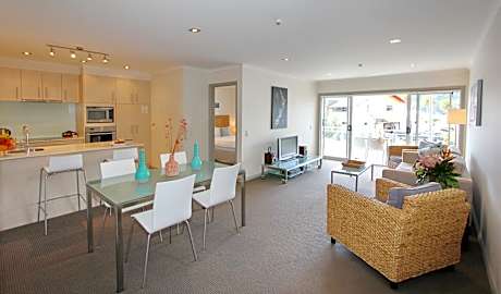 1 Bedroom Ocean View Apartment