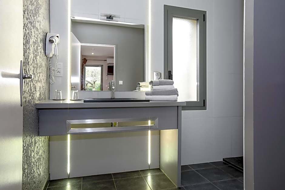 Hotel Le Mas de Castel - Piscine chauffee