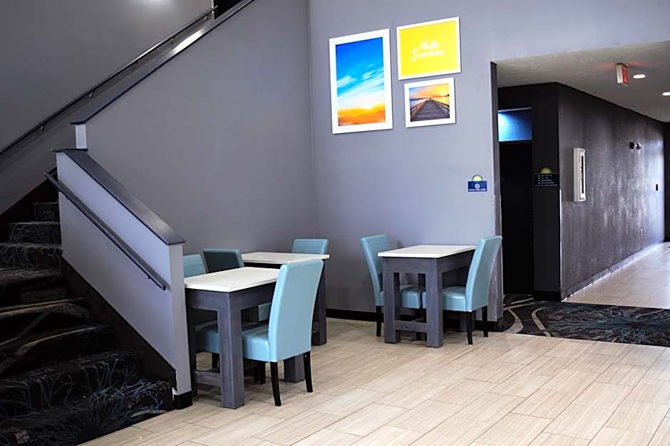 Days Inn by Wyndham Montgomery