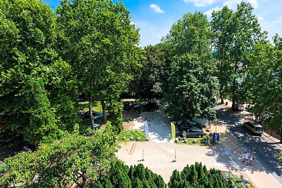 CE Napfény Hotel