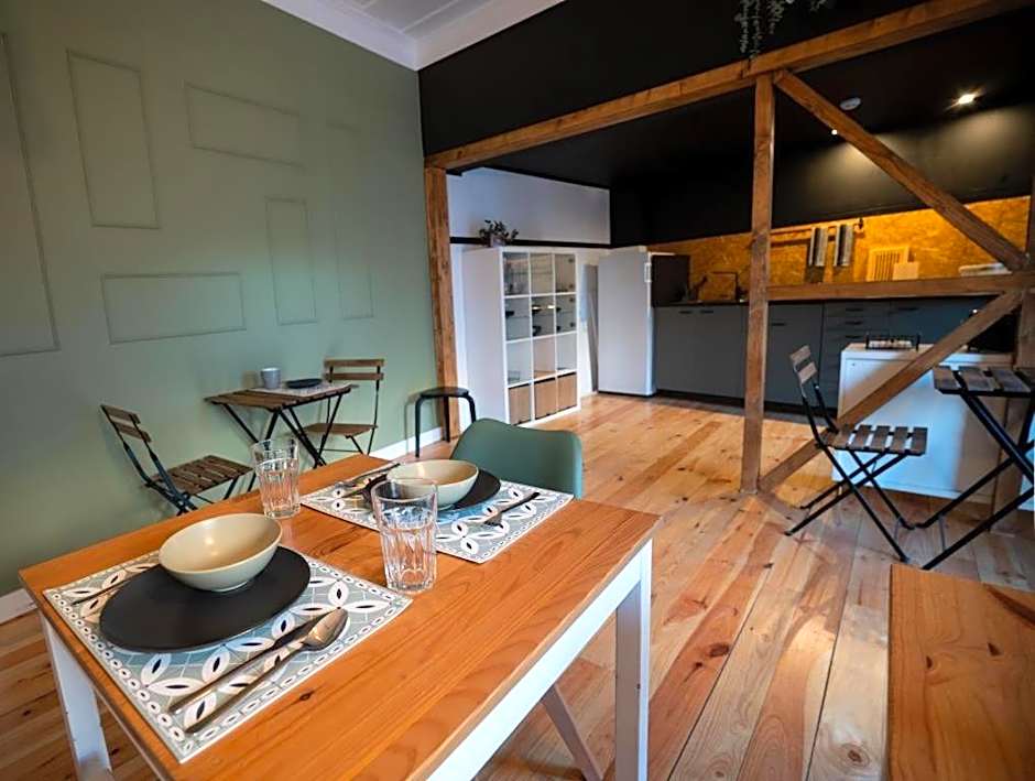 Inn Door 21 - Hostel & Suite