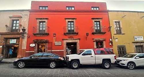 Hotel Allende