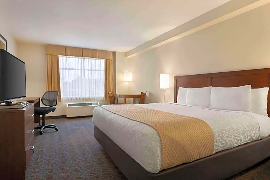 Days Inn by Wyndham Ottawa Airport