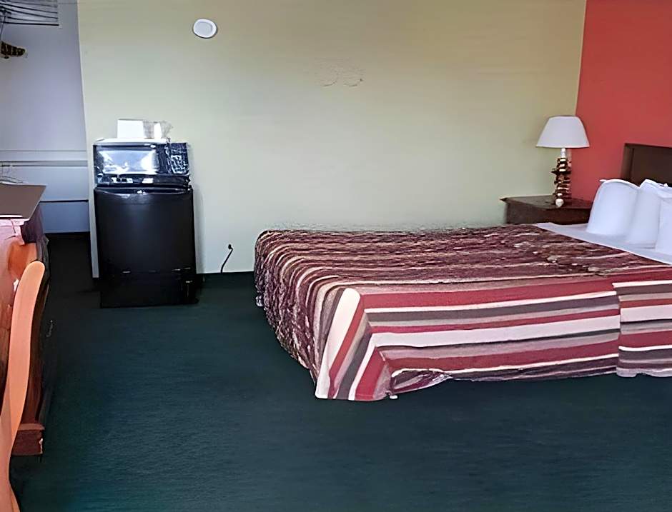 Super 8 by Wyndham Ontario