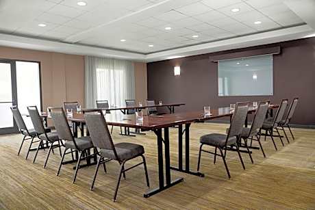 Courtyard by Marriott Lafayette Airport