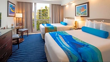 Resort View Villa With Balcony 2 Queen Beds