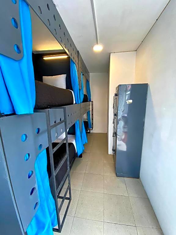 ROOMIES HOSTEL Cibeles