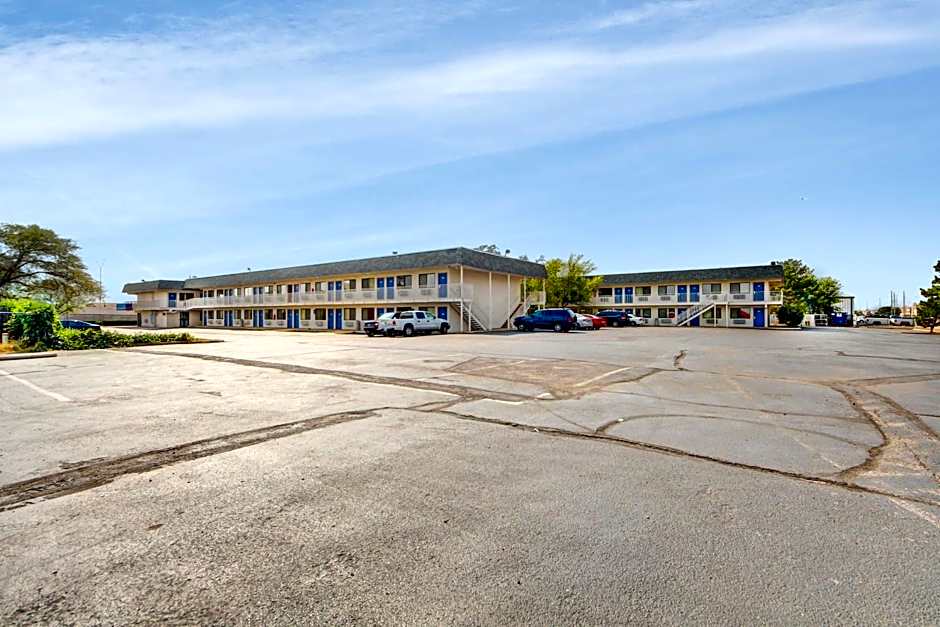 Motel 6-Wichita, KS - AIRPORT