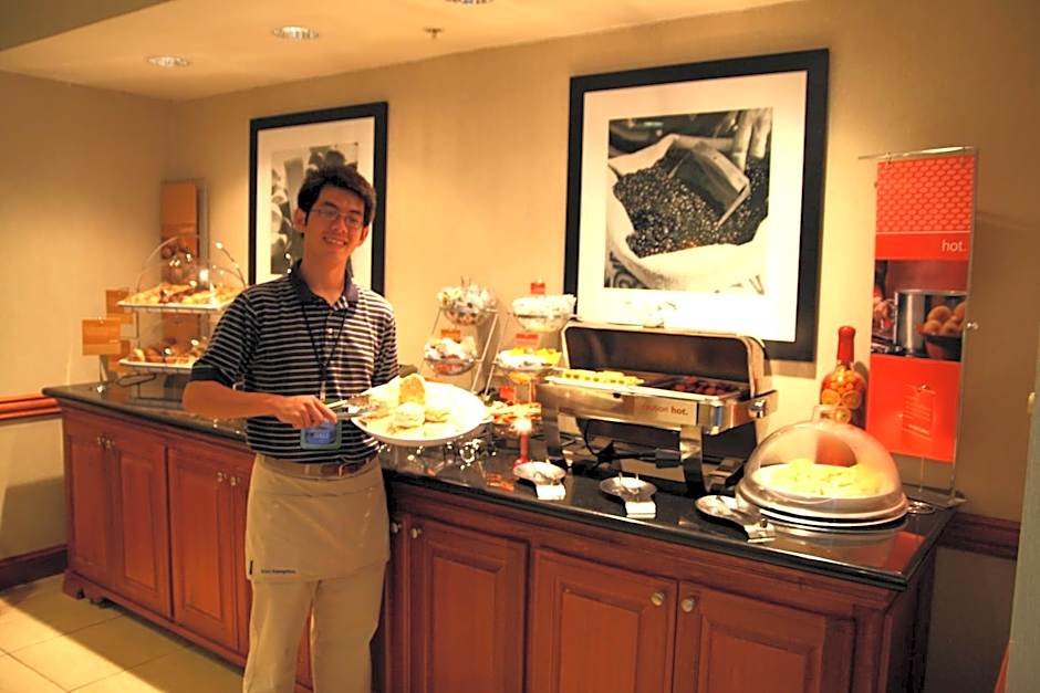 Hampton Inn By Hilton Clinton