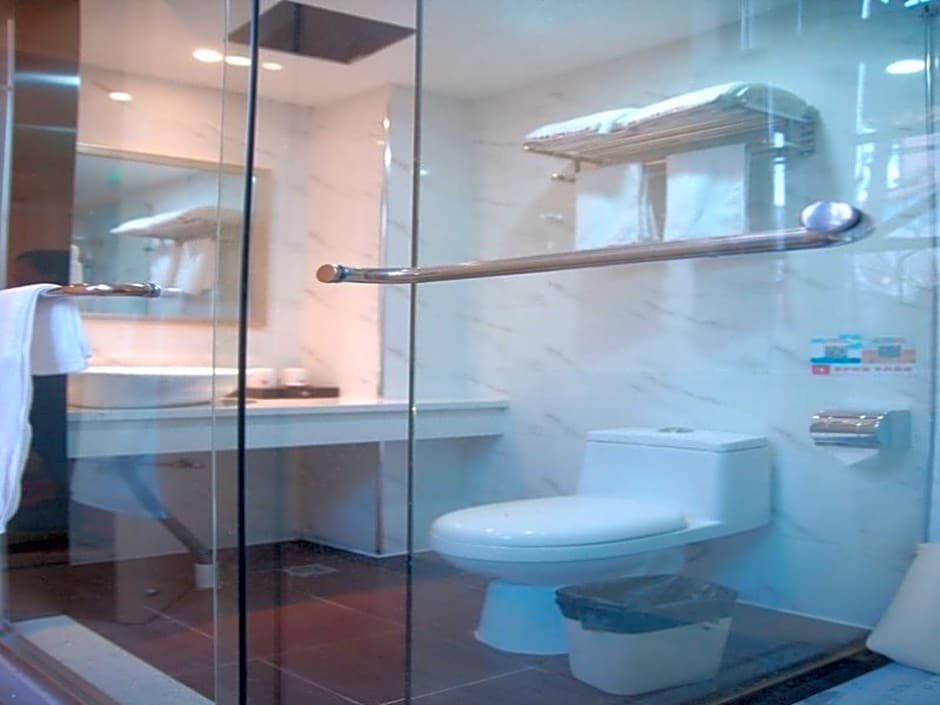 Shell Wuhan University of Wuhan Hotel