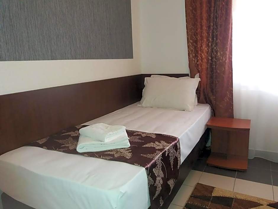 Hotel Tranzzit
