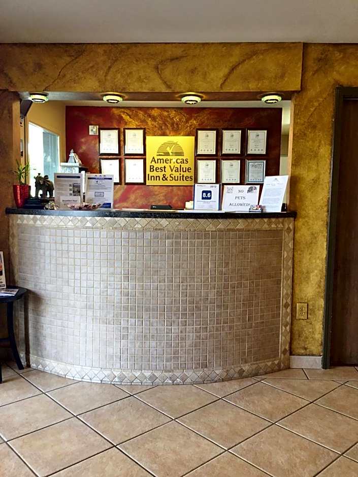 Americas Best Value Inn & Suites University Ave