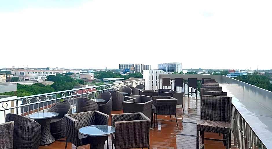 Kavinburi Green Hotel