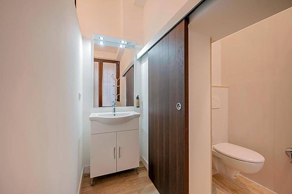 Rialto Suite 707