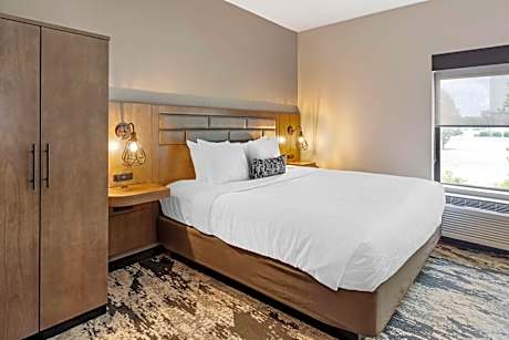 King Suite with Sofa Bed