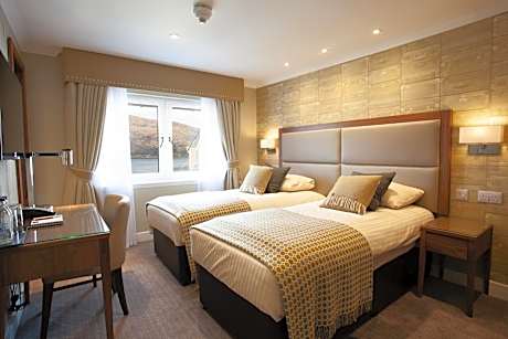 Loch View Twin Room