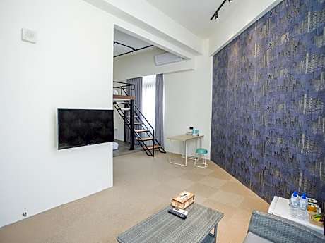 Deluxe Quadruple Room