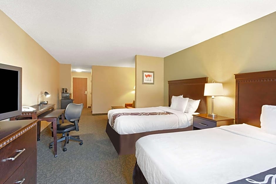 La Quinta Inn & Suites by Wyndham Richmond - Kings Dominion