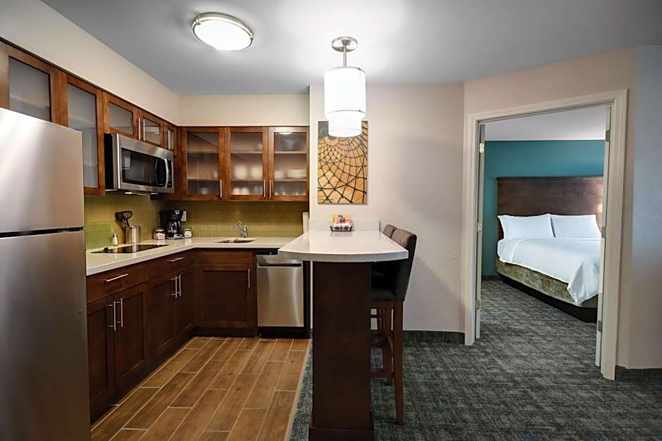 Staybridge Suites Holland By IHG