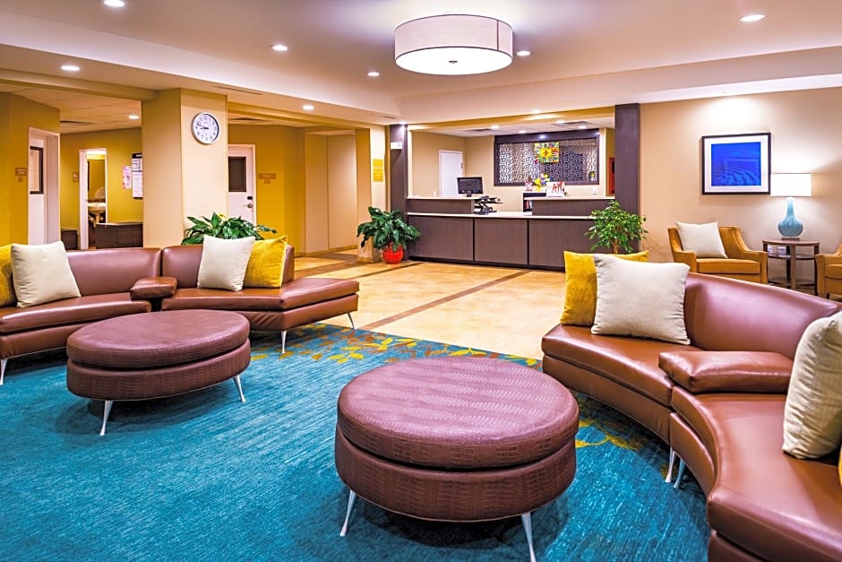 Candlewood Suites Carlsbad South