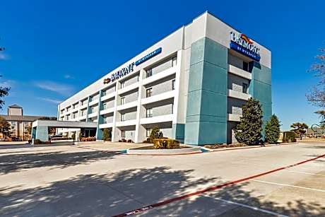 Baymont by Wyndham Arlington At Six Flags Dr