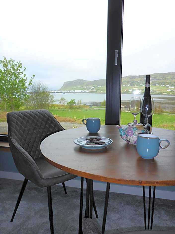 Stones Luxury B&B with hot tub and self-contained rooms