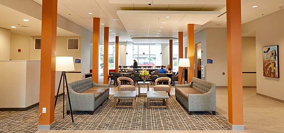 Gundersen Hotel & Suites