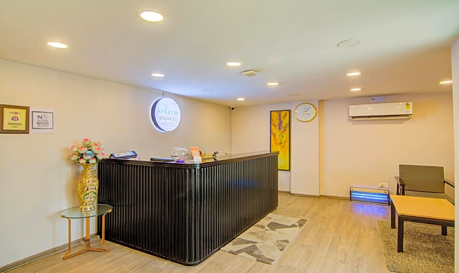 Treebo Trend Apple Tree Express