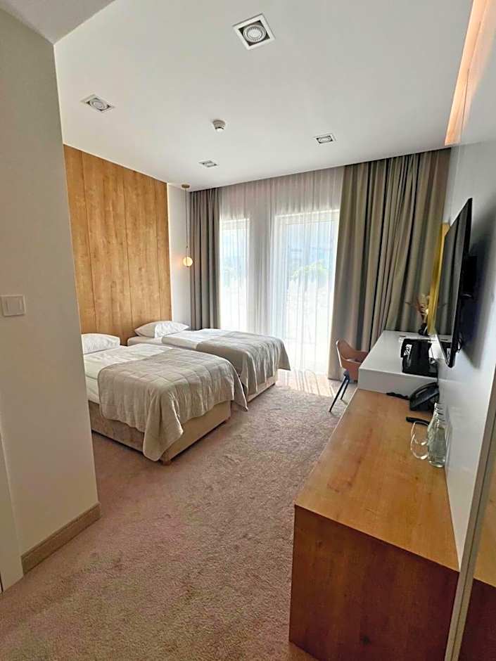 Hotel & Restauracja Nad Sandelą