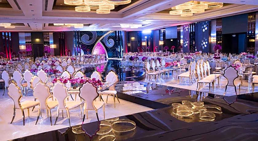Grand Millennium Muscat connected to Muscat Grand Mall