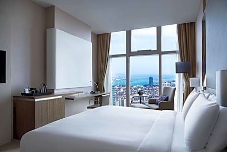 3 Bedroom Component Suite, Executive lounge access, 3 Bedroom Executive Suite, Partial sea view