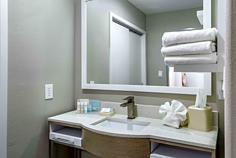 2 Queen Beds Nonsmoking