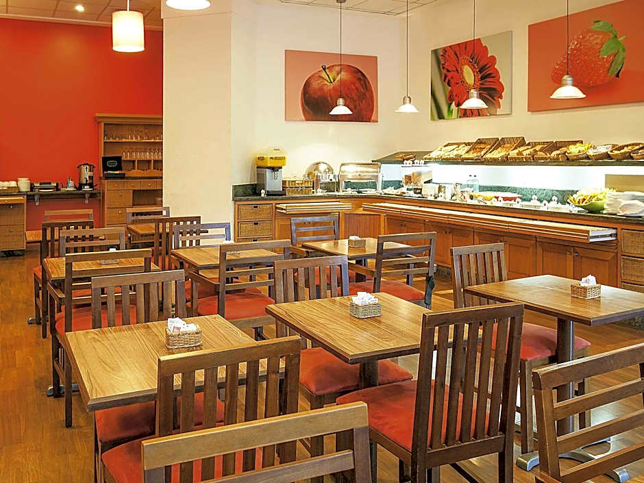 Ibis Vitoria Praia do Canto