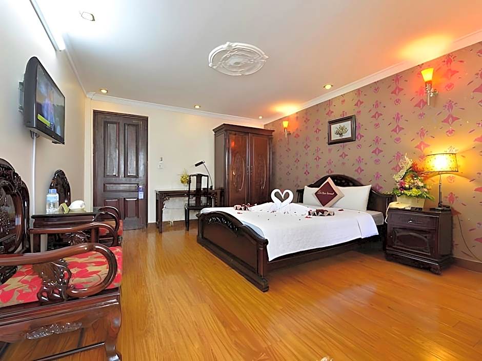 Little Diamond Hotel