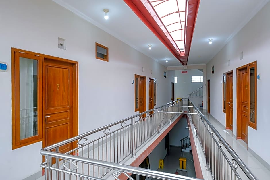 RedDoorz @ Syariah House Purwokerto