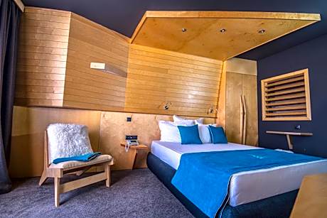Standard Double or Twin Room (No Balcony)