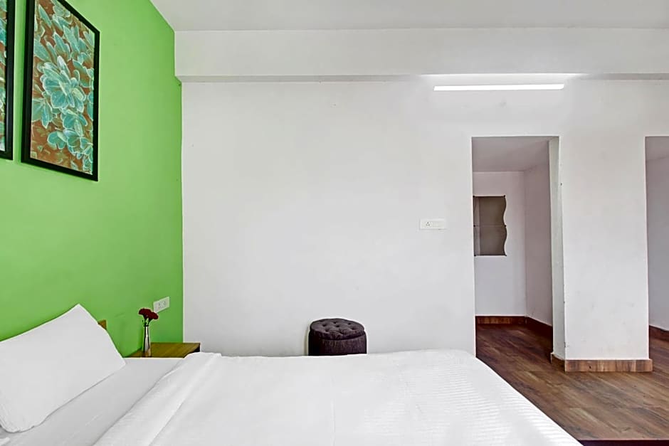 Shining Suites By OYO – Hyderabad, IA