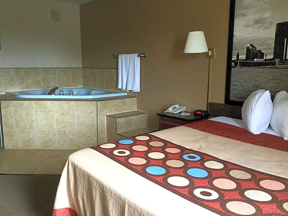 Super 8 by Wyndham Imlay City